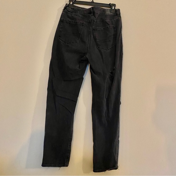 American Eagle Black Distressed Mom Jeans 6 - Picture 3 of 6
